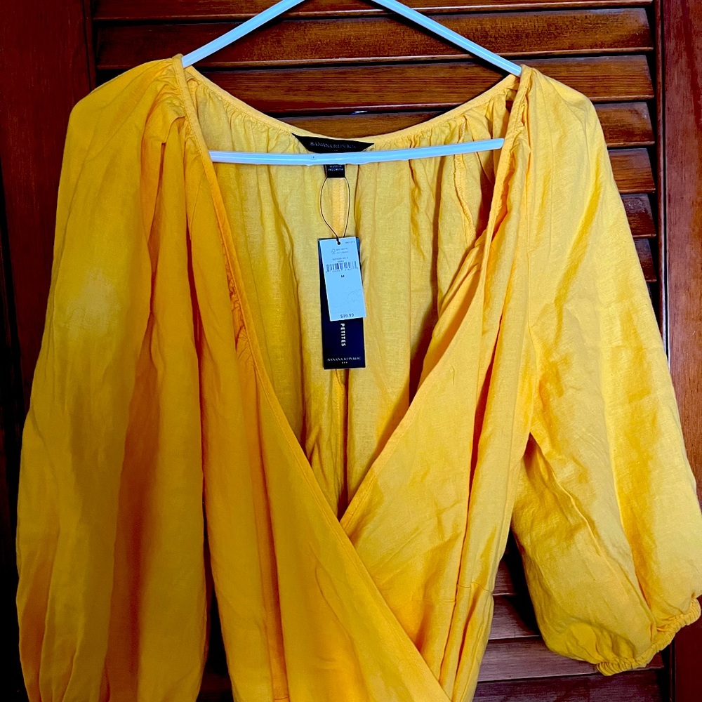 You’re so golden! #dress #wrap #yellow #gold